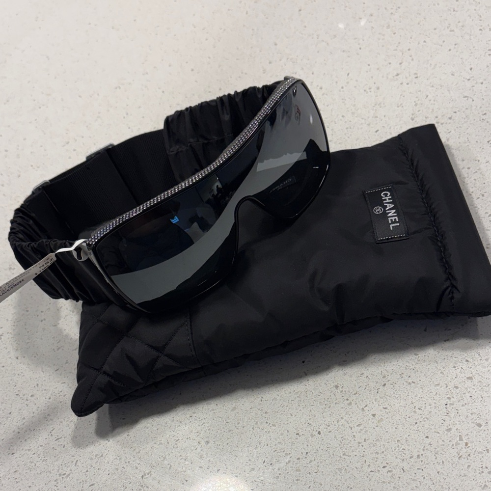 CHANEL Black Sunglasses with Quilted Case